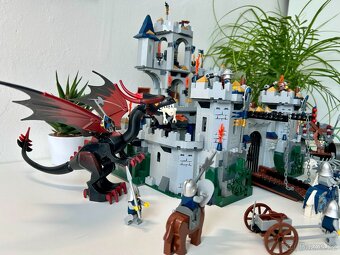 Prodej hradu z kostek - LEGO Castle 3 stavebnice - 15