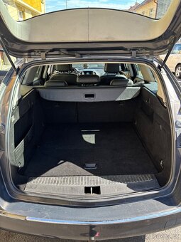 Opel Astra Sport Tourer 2012 - 15