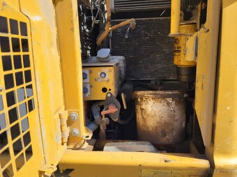 CATERPILLAR 311 D - 15