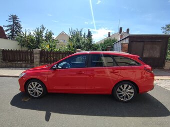 Hyundai i30 1.4 T-gdi 103kw top stav - 15
