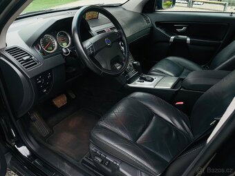 Volvo XC90 2.4 D5 147KW AUT VÝHŘEV R-DESIGN SERVISKA - 15