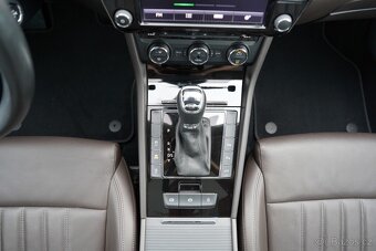 Škoda Superb 2.0 TDI L&K DSG - 15