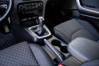 Kia Ceed 1.5 T-GDi Silver / AJ NA SPLÁTKY / PROTIÚČET / - 15