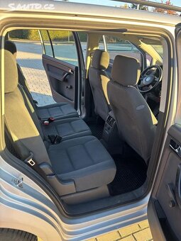 VW Touran 1.6i, rok 2005, nové rozvody - 15