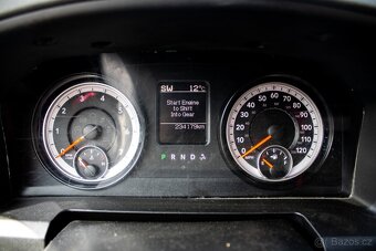 Dodge RAM 1500 5.7 HEMI - 15