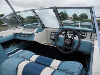 WakeboardWaterskiMotorboat včetně přívěsu s novým Tüv Hobbyi - 15