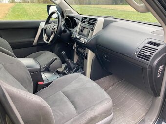 Toyota Land Cruiser 150 - 15