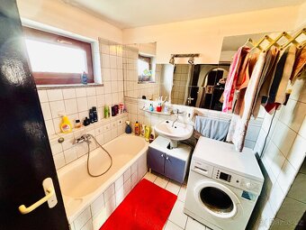 PASOHLÁVKY - rodinný dům 230m2 se stavebním pozemkem 1069m2 - 15