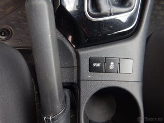 TOYOTA Corolla 1.6 VVTi, AUTOMAT, ČR - 15