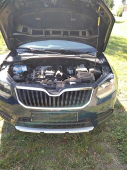 Škoda Yeti 1.2 TSI 77 Kw NEHAVAROVANÉ 1 MAJITEL - 15