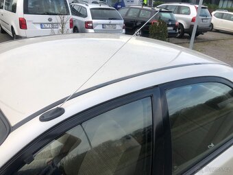 Mazda 323 1.5i sedan rok 1995 - 15