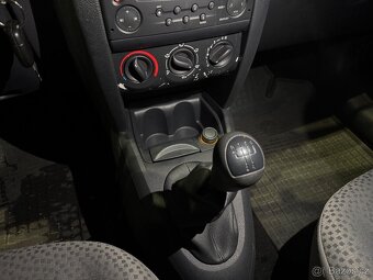 Renault Clio 1,2i (2006) nové v ČR, najeto 90 tis.km - 15