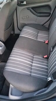 Prodám Ford Focus kombi, r.v. 2008, 1.6 benzín (74kW) - 15