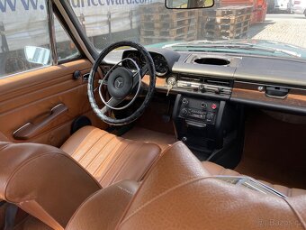 Mercedes Benz 114 US - 15