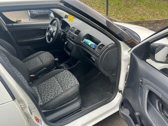 Škoda Praktik, Roomster R.v. 10/2010, DPH - 15