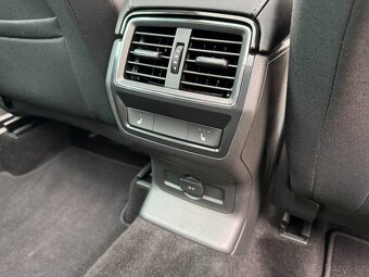 Škoda Karoq Clever 2,0TDi 110kw manuál r.v. 2021 pano - 15