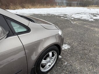 Volkswagen Golf Plus 1.6 TDI 66kw - 15