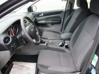 FORD FOCUS II - 1.6 TDCi - GHIA, Tažné zařízení - 15