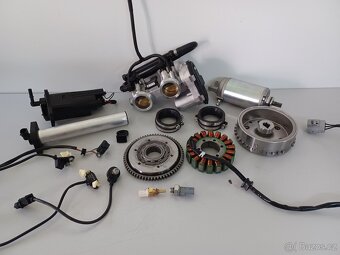 KTM 890 DUKE R - MOTOR - 15