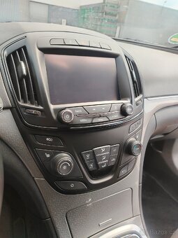 Opel Insignia 2016 / 2.0 Diesel / Facelift - 15