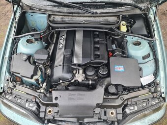BMW E46 330i Manuál 170kW. Najeto jen 215tis.km - 15