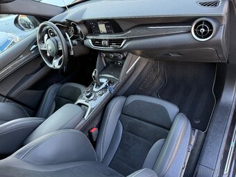 Alfa Romeo Stelvio 2.9T 510ps 29tkm/1.maj/stav nového/ - 15