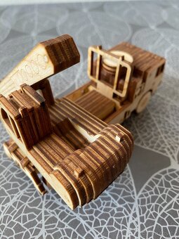 Nový dřevěný model hasičské Tatry 815-7 UDS - 15