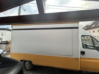 Food truck, občerstvení, prodejna, bufet na PEVNÉ STÁNÍ. - 15