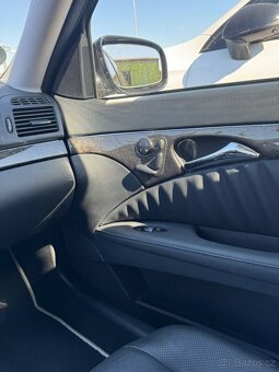 Mercedes-Benz Třídy E, 5.5 V8 E500, SUPERSTAV, MÁLO KM - 15