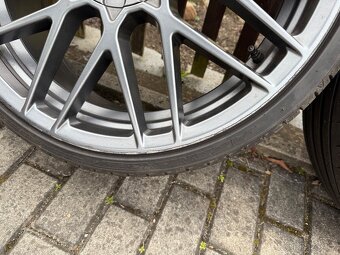 5x112 R20 Rotiform RSE 8,5J ET45 235/30/20 - 15