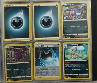 Pokemon karty v albu - 15
