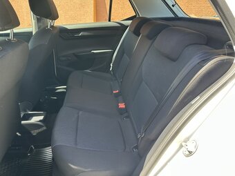 Škoda Fabia 1.0 MPI 55kW Active serviska - 15