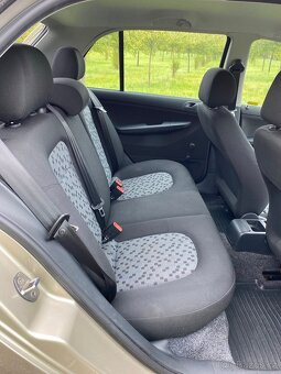 Škoda Fabia 1.2HTP po důchodkyni - 15