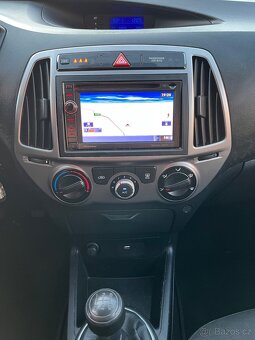 Hyundai i20 1.3 Benzin = Navi, r.v 2013, 96623km, Top Stav = - 15