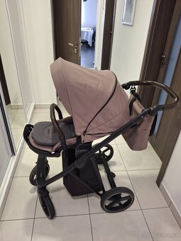 Prodám  krásný kočárek Roan ještě v záruce - 15
