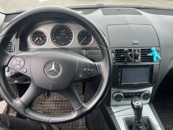 Mercedes Benz C - 15