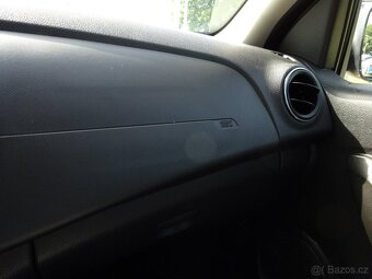 Dacia Sandero 0,9 i - 15