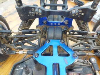 RC auto 1:10 - 15