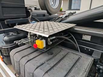 VOLVO FL 210, 16t, nový 10t hákový nosič - 228 000 km - 15
