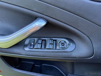 2014 FORD Mondeo Business+ 2,0TDCi manuál convers navi - 15