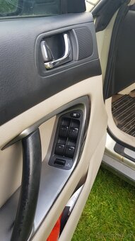 Subaru Outback 3.0 R - 15