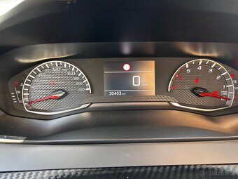 Peugeot 2008 1.2 PureTech 96 kW 2020 - 15