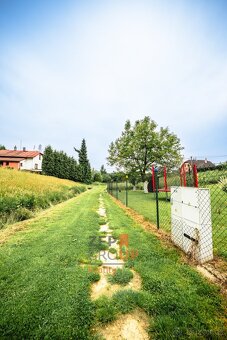 Prodej pozemku pro bydlení o rozloze 1 299 m2 - Petrovice u  - 15
