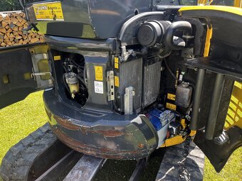minibagr Komatsu PC30MR-3 - 15