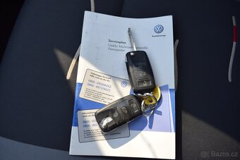 Volkswagen Caddy 1,4 i LIFE PO SERVISU,FAMILY - 15