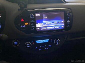 Toyota Yaris 1.5 Selection, man.převodovka, r.v 2019 - 15