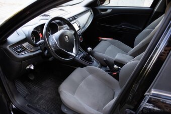 Alfa Romeo Giulietta 1.4T Distinctive - 15