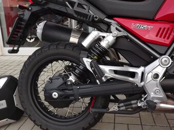 Moto Guzzi V85 TT - 15