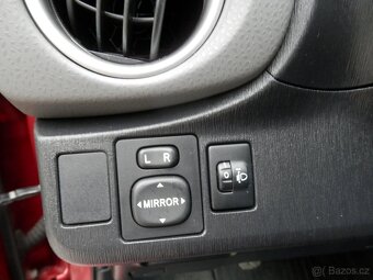 Toyota Yaris 1.0VVT-i Klima, Kamera, Nové v ČR - 15