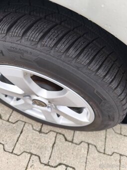 VW Touran 2.0 TDI 103 kW - 15